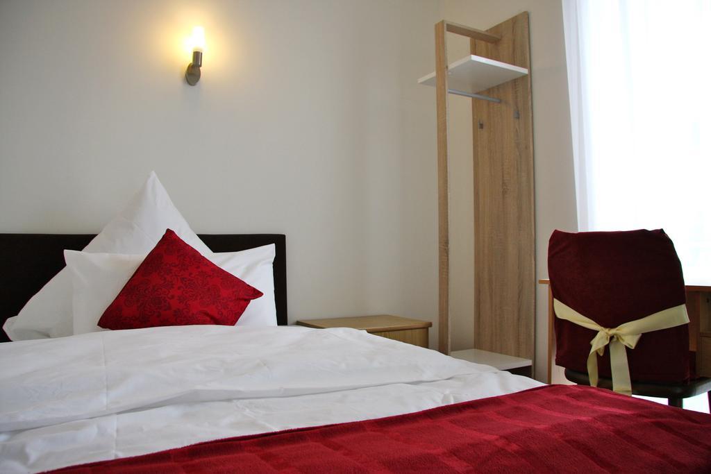 Gemini 3* Düsseldorf